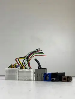 Connecteur radio OEM 25915BV80A pour Nissan Juke F15