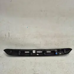 Dacia Duster II takaluukun koriste OEM 908120605R