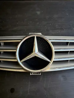 Grille Mercedes CLS320 2006 OEM Atrapa chłodnicy