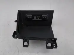 Prise USB Kia Niro 2019 OEM 84632G5900