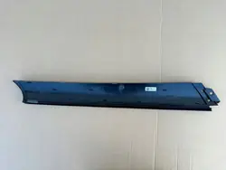 OEM N8B2-025A52-BBW/AB Garniture Pilier Droit Pare-brise