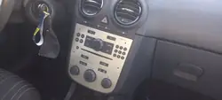 Opel Corsa D Radio CD OEM 13357124 - Käytetty