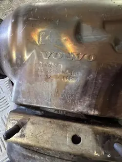 Volvo XC90 2017 Bensiini DPF-suodatin OEM 31430861