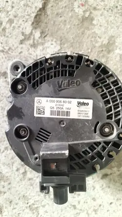 Compresor Mercedes-Benz OE A0008301301