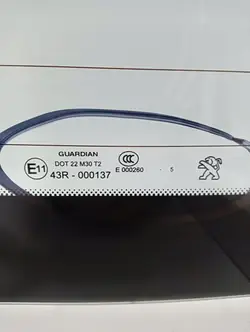 Vitre arrière OEM 000137 pour Peugeot 308 SW (2012-2019)