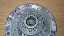 Framvänster fjädringsfäste OEM 6892617 BMW F40