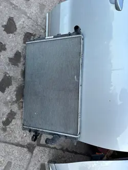 Radiateur d'eau OEM 5N0121253L pour VW Sharan II