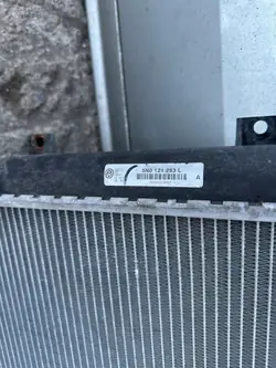 Radiateur d'eau OEM 5N0121253L pour VW Sharan II