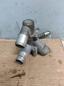 Caixa termóstato OEM AT4E-8594-BA para Ford Edge/Explorer