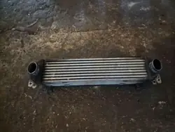 Intercooler-jäähdytin OEM 25951 Land Rover Range Rover Sportille