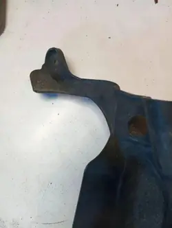 Volvo OE Lokasuojus OEM 31497881 XC40:lle