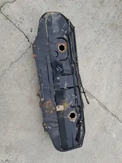 Kraftstofftank OEM 1180175 für BMW E30 Coupé/Limousine