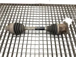 Eixo de transmissão dianteiro esquerdo OEM 8K0407271 Audi A4 B8