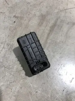 BMW OE 6NW008412 Contrôleur de turbocompresseur