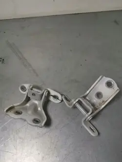 Dobradiças porta dianteira Hyundai FBZ15805 - Usado