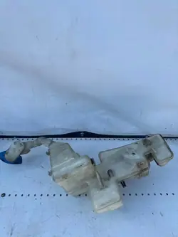 OEM 1T0955453E Begagnad spolarvätsketank