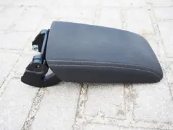 B8PODŁ Tampa de apoio de braço dianteiro para Passat B8 2014-24