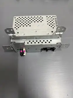 Unidad de radio navegación Ford OEM J7BT-18C815-KU