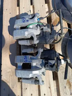 Jeu d'étriers frein arrière OEM 6883980 BMW Série 3