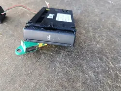 Audi A3 8L Dryckeshållare OEM M3S1280005226