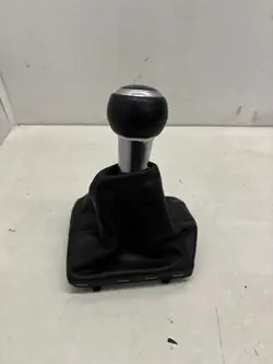 Pomo de mudanças Audi A3 8V3 OEM BBT02117 - Usado