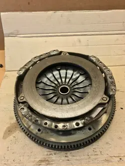 Disque d'embrayage Pression Seat VW Golf Polo IV Skoda 1.2