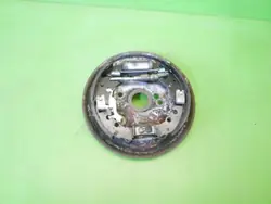 Plaque d'ancrage droite arrière OEM OPEL CORSA D - Tambour