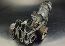 Öljynjäähdyttimen suodatinpohja OEM 10608921049 Honda Civic