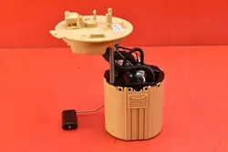 Polttoainepumppu Opel Zafira C 1.6 CDTI 13596946