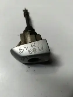 Insert de cerradura delantero derecho Suzuki SX4 06-14 OEM sx4