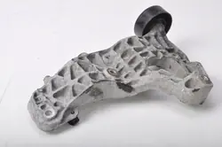 Maserati Ghibli III AC-Kompressorhalterung OEM 20513390F