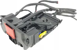 OEM GF5 Pyrotekniinen puristin Mercedes W204 3.0 320 CDI