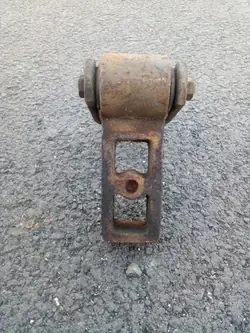 Base fixação mola lâmina MAN L2000 8.163 - Usado