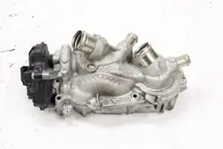 Vattenpump VW Golf VII 05E121111J