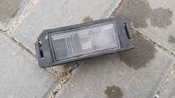 KIA SOUL II 13-19 Linke Nummernschildbeleuchtung 92501-B2000