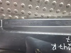 Égouttoir gauche OEM S26340057 pour Renault Trafic