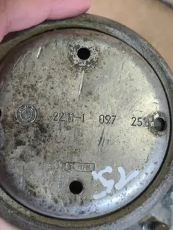 BMW 7 E38 etumoottorituki OEM 22111097252