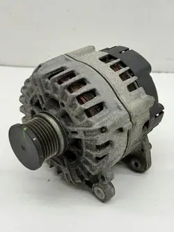 AUDI A4 A5 Q5 A6 C7 2.0 TDI Vaihtovirtageneraattori 14V 180A OEM