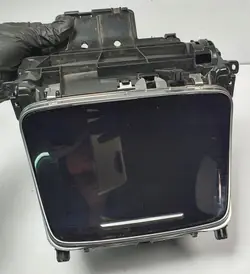 Mercedes W213 tunnelivarasto OEM A2136808807 - Käytetty
