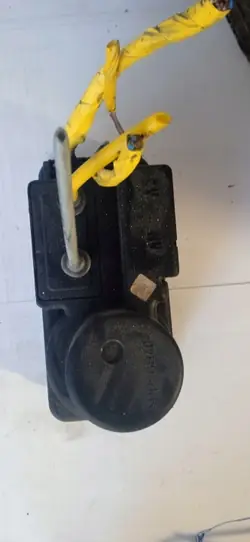 Central låspump OEM 2028001148 - Hella