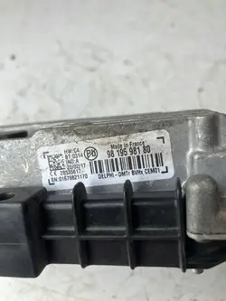 Start-Stop-module OEM 9819598180 voor Peugeot 308 T9 1.6 THP