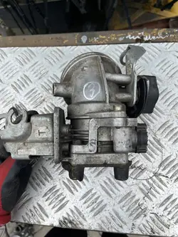 BMW E39 2.0 Drosselklappe