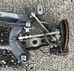 Cuna suspensión trasera OEM 2573509100 Mercedes CLS