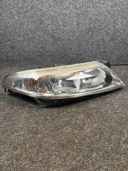 Faro delantero derecho Renault Laguna II OEM 8200002847