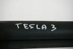 Tesla Model 3 framruts tätning OEM 1910985