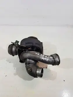Turboahtimen 070145702A VW T5 2.5 TDI AXE