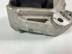 Moottorin tuki OEM 5038871AB Ram 1500 TRX 2021-24