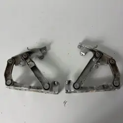 Paire de charnières capot Mercedes E W211 OEM 2118800128