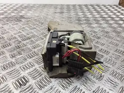 Mercedes-keskitulppapumppu OEM A1688000035 - Käytetty