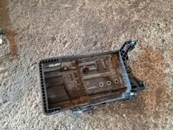 Support batterie VW OEM 5QF015325B pour Touran 2.0L Diesel